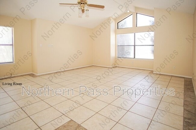 Building Photo - 424 Cutler Pl