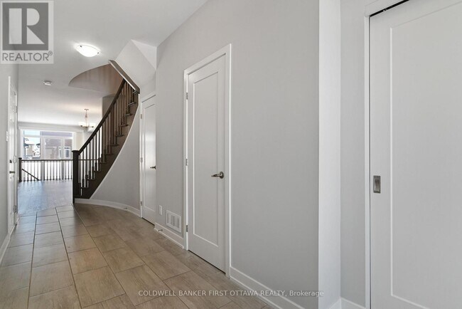 Building Photo - 1042 Cobble Hill Dr