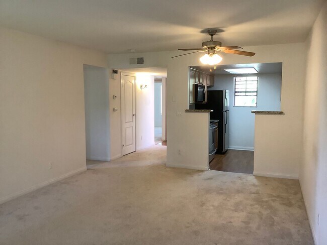 Foto del edificio - 2 Bedroom Condo in the Il Palio Community of Rancho Bernardo