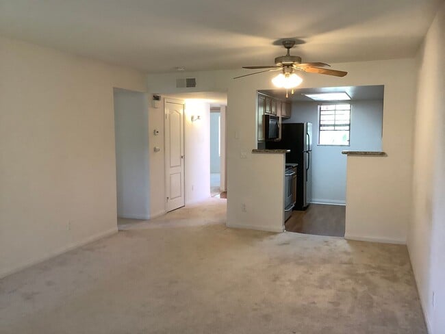 Building Photo - 2 Bedroom Condo in the Il Palio Community of Rancho Bernardo