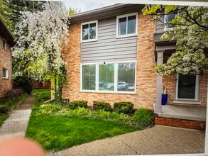 Building Photo - 1047 N Old Woodward Ave