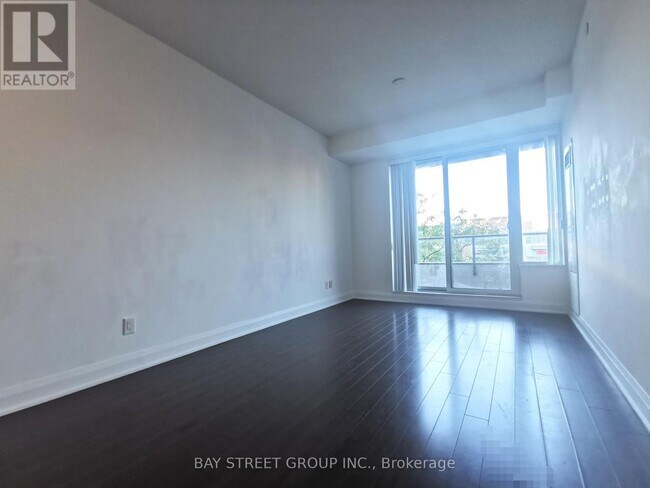 Photo du bâtiment - 8200 Birchmount Rd