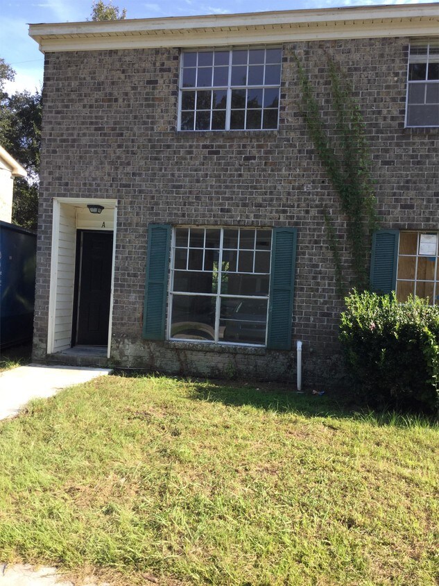 Primary Photo - 104 Magwood Dr
