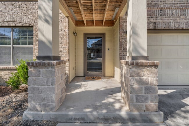 Building Photo - 10631 Black Wolf Bay