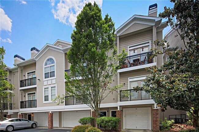 Foto del edificio - 4248 River Green Dr NW