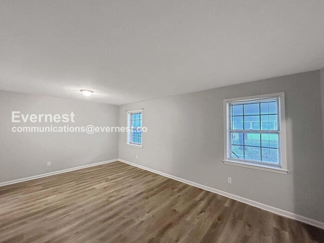 Foto del edificio - 3500 Panbrook Cove