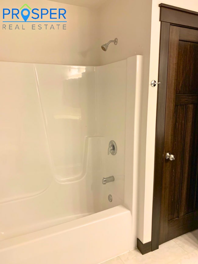 Building Photo - TH341X