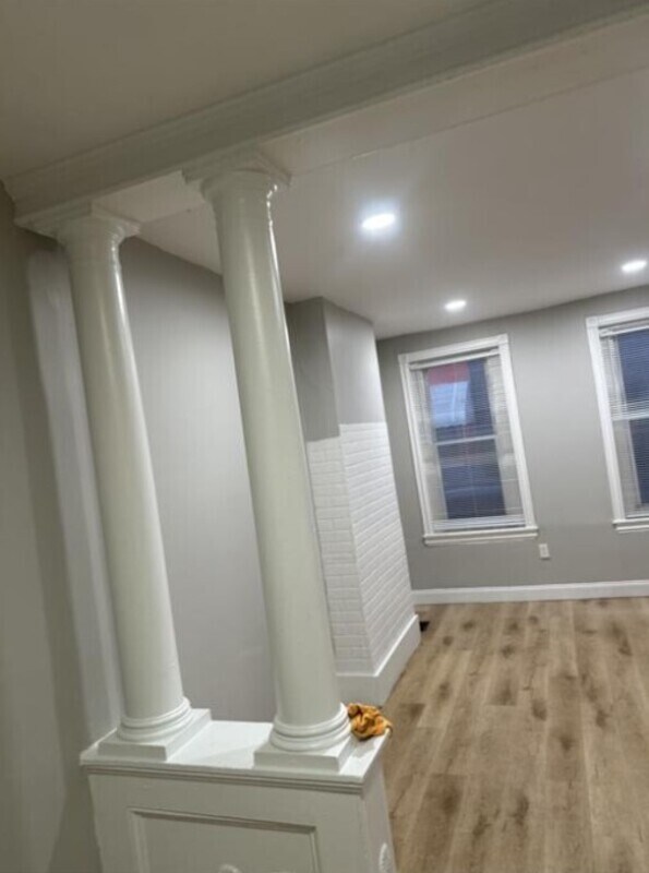 Building Photo - 1314 W Wishart St