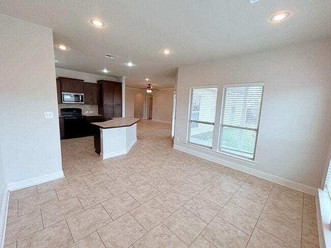 Building Photo - 4 Bedroom House in Ascension Parish