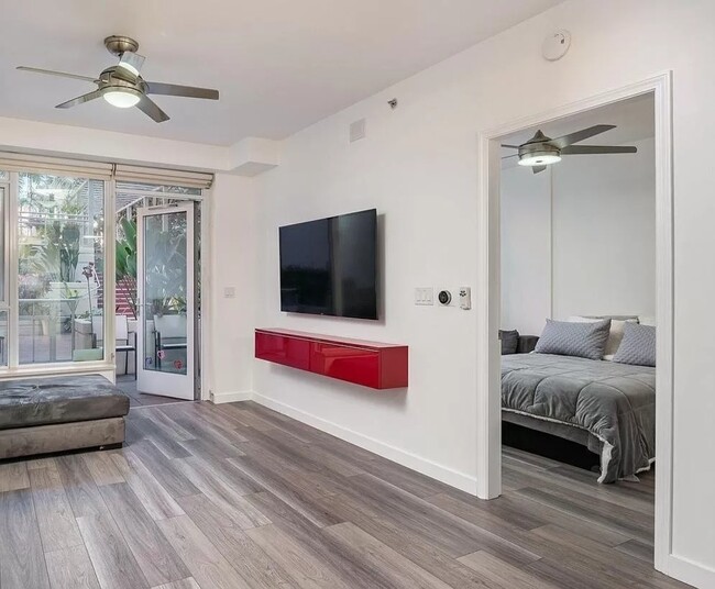 Foto del edificio - 1431 Pacific Hwy