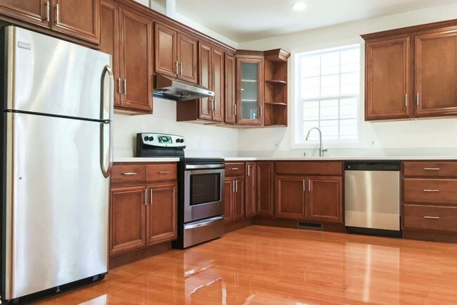 Foto del edificio - 1764 Oakdale Ave