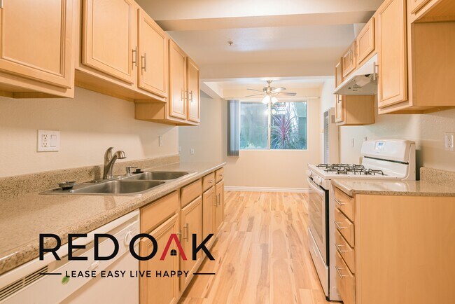 Foto del edificio - ~1 Month FREE~ Bright, Airy One Bedroom wi...