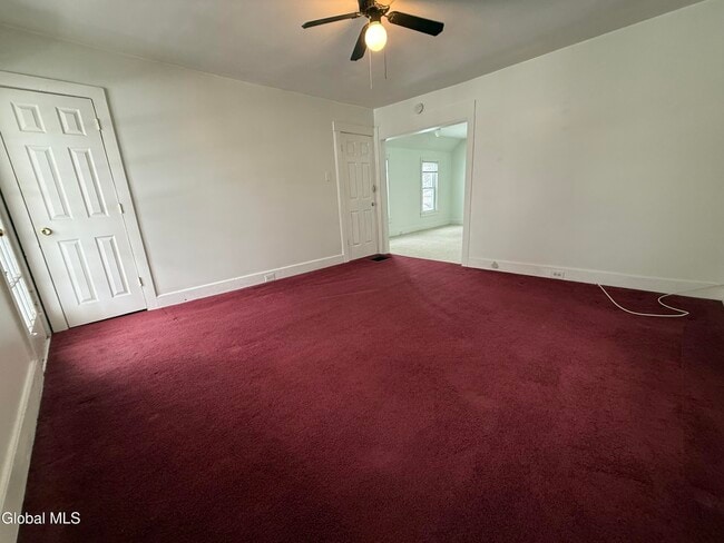 Foto del edificio - 172 Kingsboro Ave