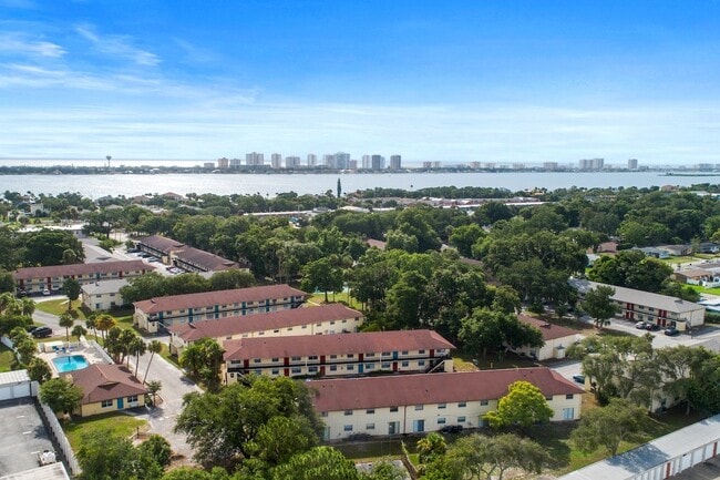 Building Photo - Ridge Apartments