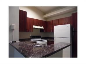 Foto principal - 631 Lyons Rd