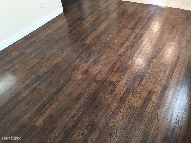 Foto del edificio - 538 W Corona Ave