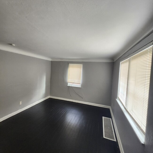 Foto del edificio - 146 Glenridge Place