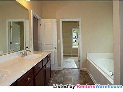 Foto del edificio - 5270 Miranda Way