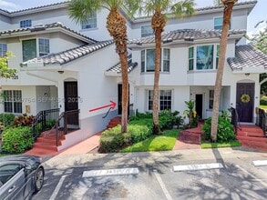 Building Photo - 725 SW 148th Ave