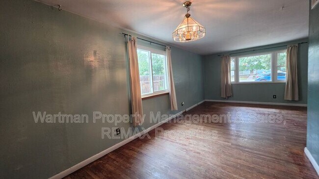 Building Photo - 2524 N Farragut Ave