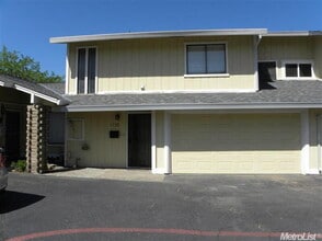 Building Photo - 1135 Rivara Cir