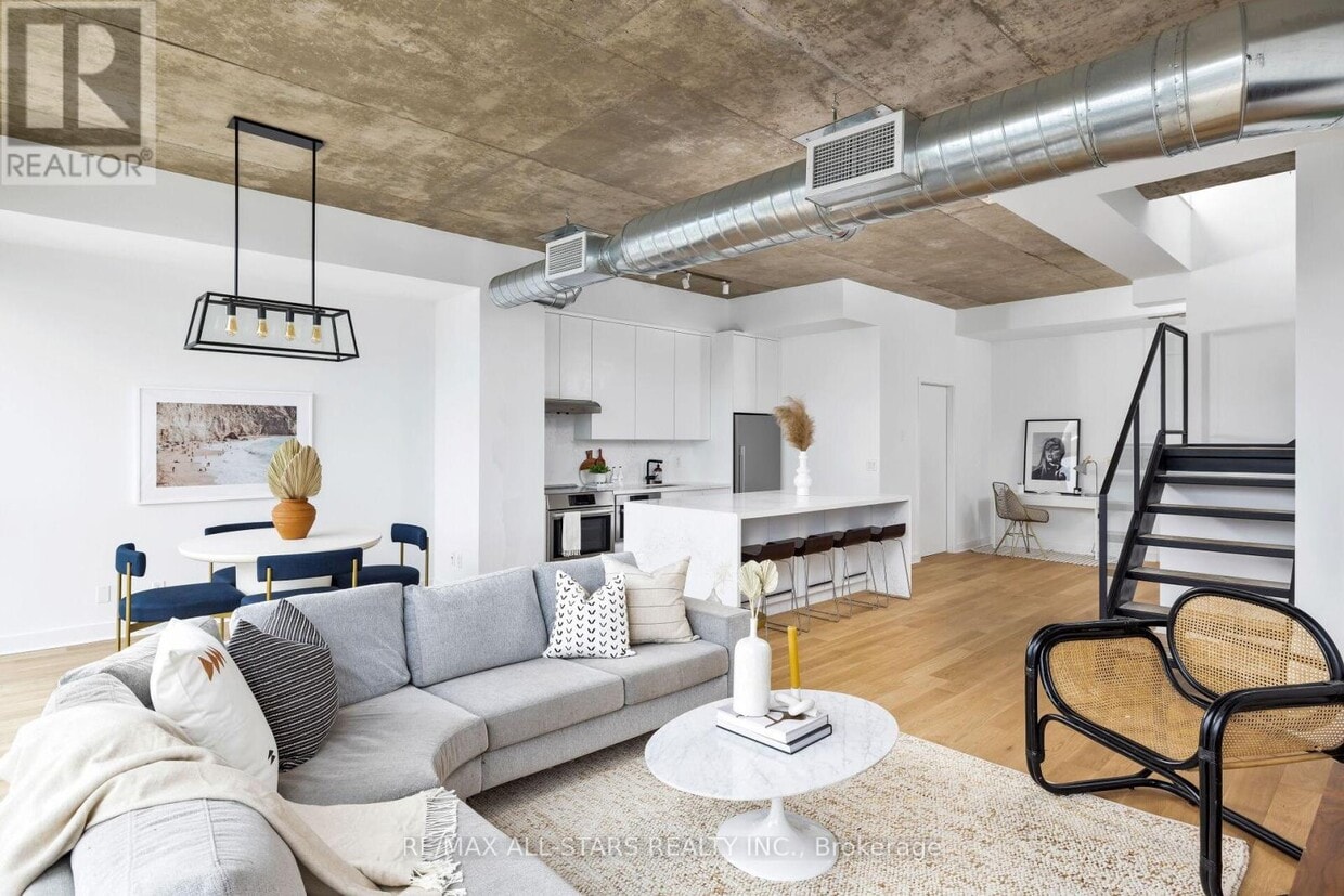 Photo principale - 60-PH1060 Bathurst St