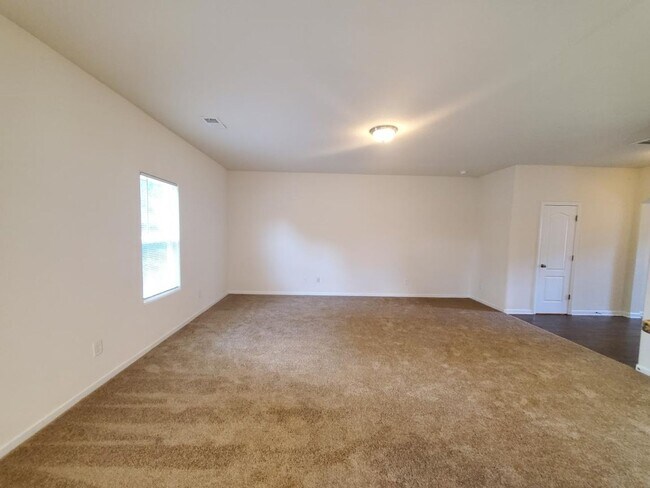 Building Photo - Rental Homes Available For Rent in Charlot...