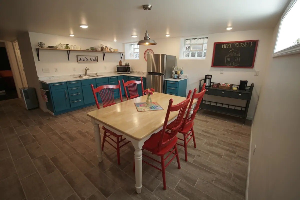 1000 Washburn Ave N Unit 1, Minneapolis, MN 55411 Apartments in