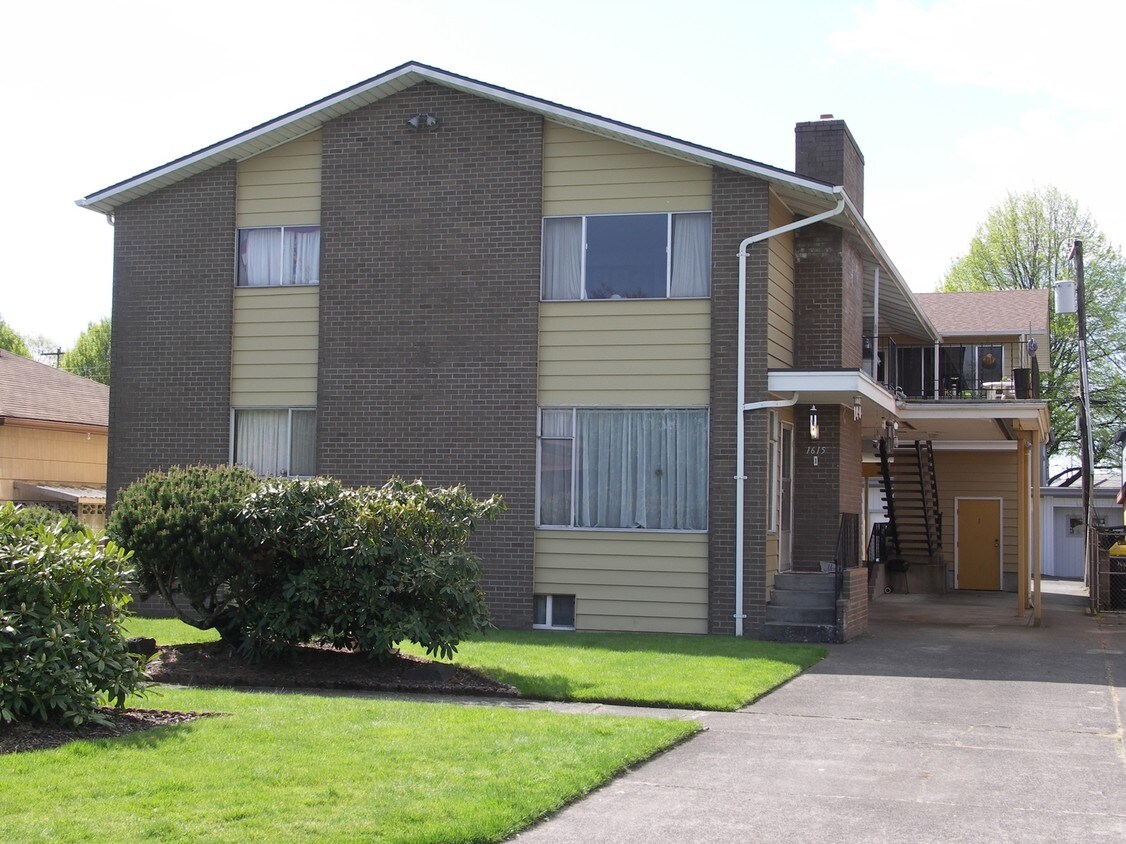 Primary Photo - 1615 10th Ave