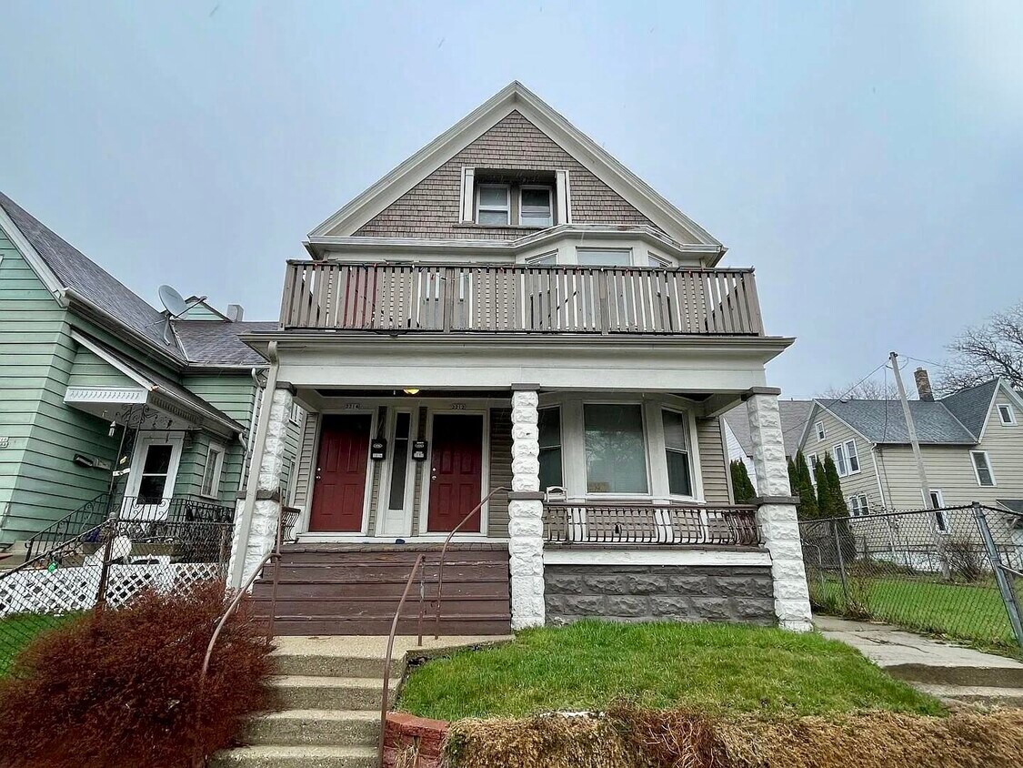 Foto principal - 2212 N Holton St