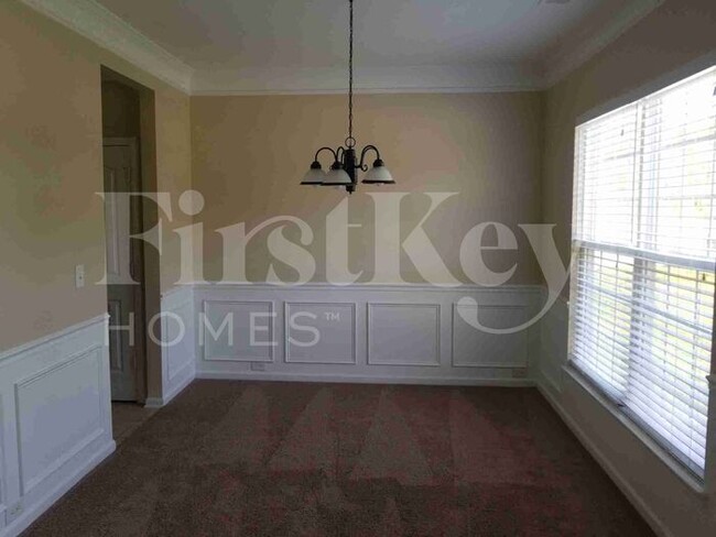 Building Photo - 8019 Bushy Creek Dr