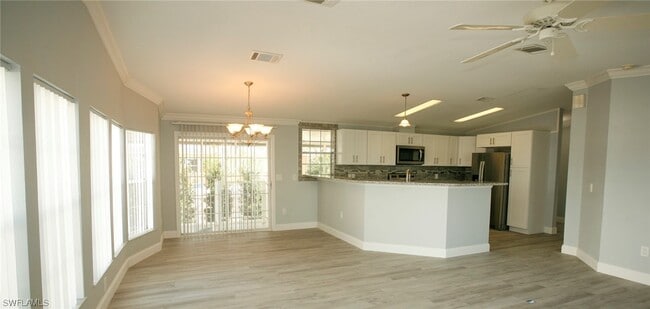 Foto del edificio - 17861 Stevens Blvd