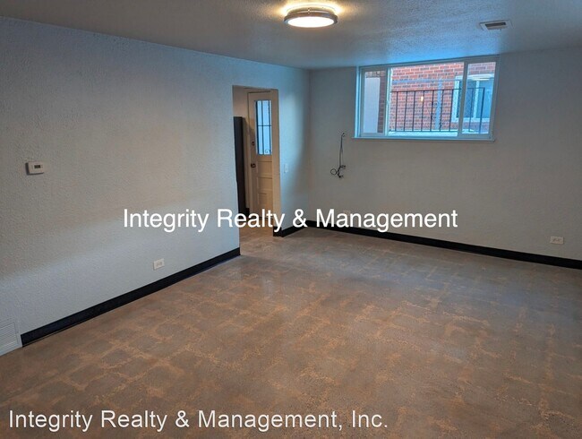 Building Photo - 2 br, 1 bath House - 3434 S Downing St