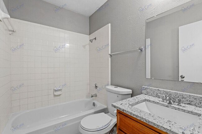 Foto del edificio - 3420 Highlawn Terrace