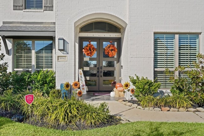 Building Photo - 28942 Woods Rose Ct