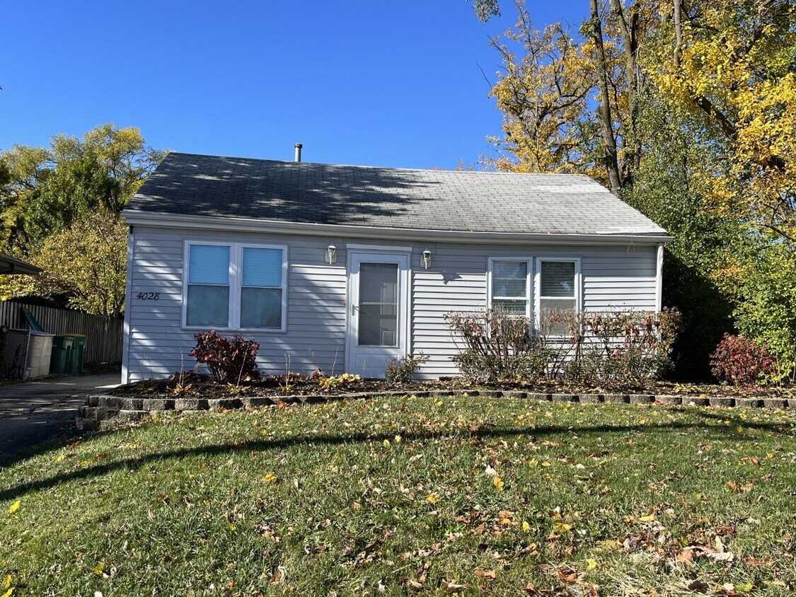 4028 N Cass Ave, Westmont, IL 60559 House Rental in Westmont, IL