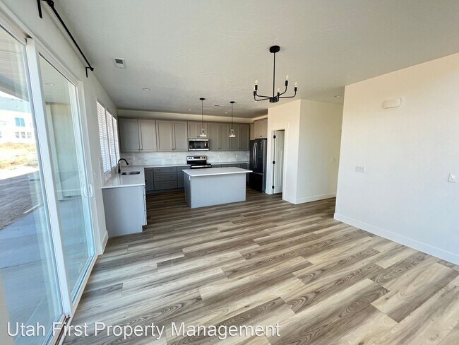Foto del edificio - 3 br, 2.5 bath House - 1128 W Erica Ln