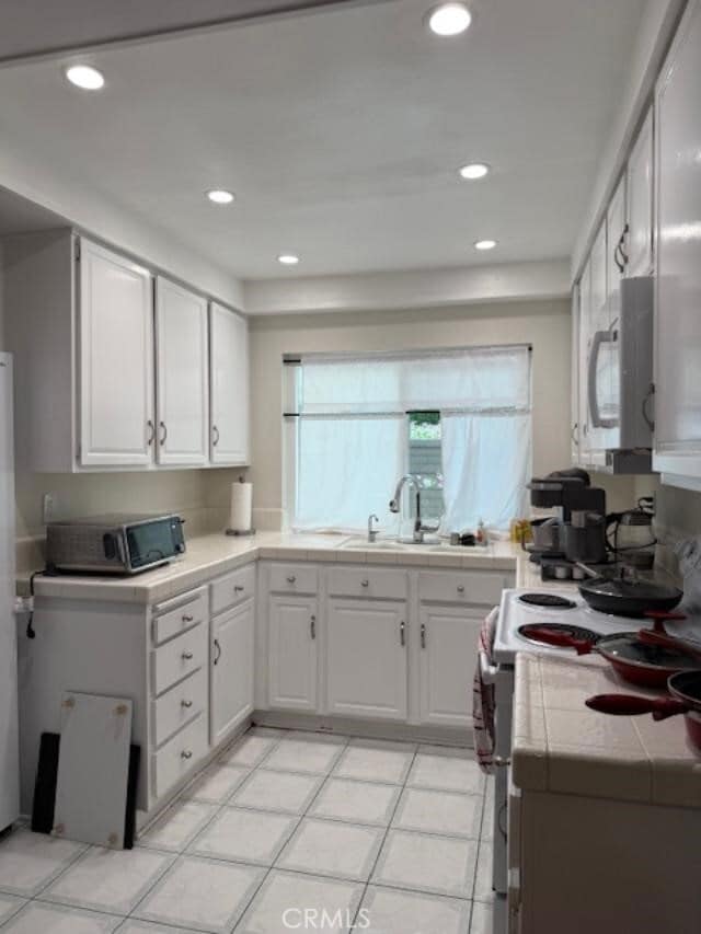 Building Photo - 5105 Avenida Despacio