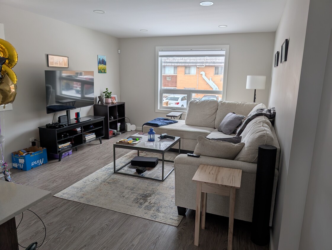 Photo principale - 933 Taylor Av