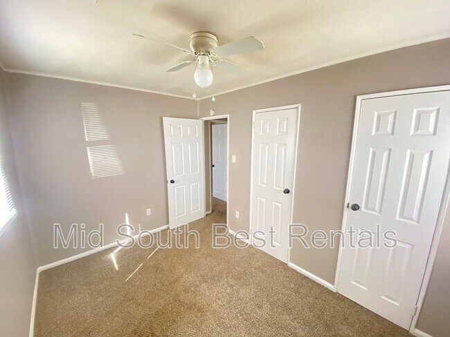 Building Photo - 3381 Madewell St