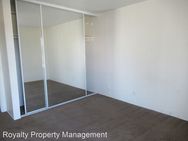 Building Photo - 8024 Linda Vista Rd