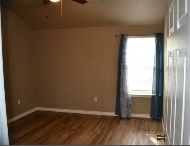 Building Photo - 1204 N 18th St