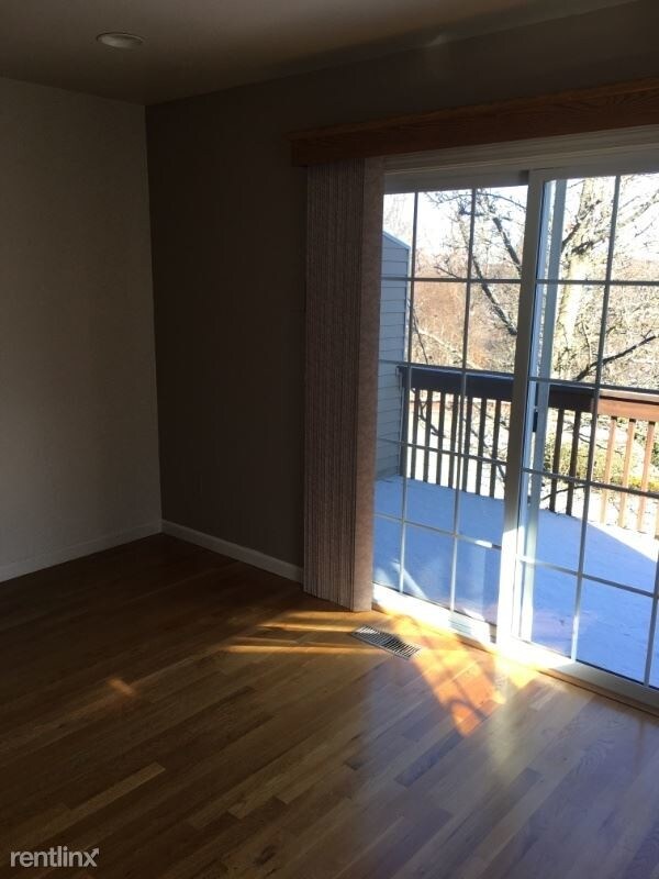 Foto del edificio - 2 br, 1.5 bath Condo - 39 Coram Rd 8 Unit 8