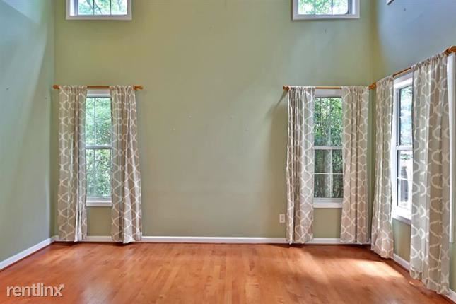 Building Photo - 3 br, 2 bath House - 815 Long Branch Circle
