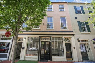 Building Photo - 710 Caroline St