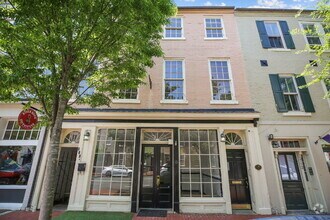 Building Photo - 710 Caroline St