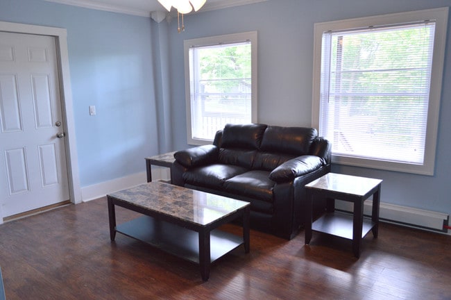 Building Photo - 105 Comstock Ave