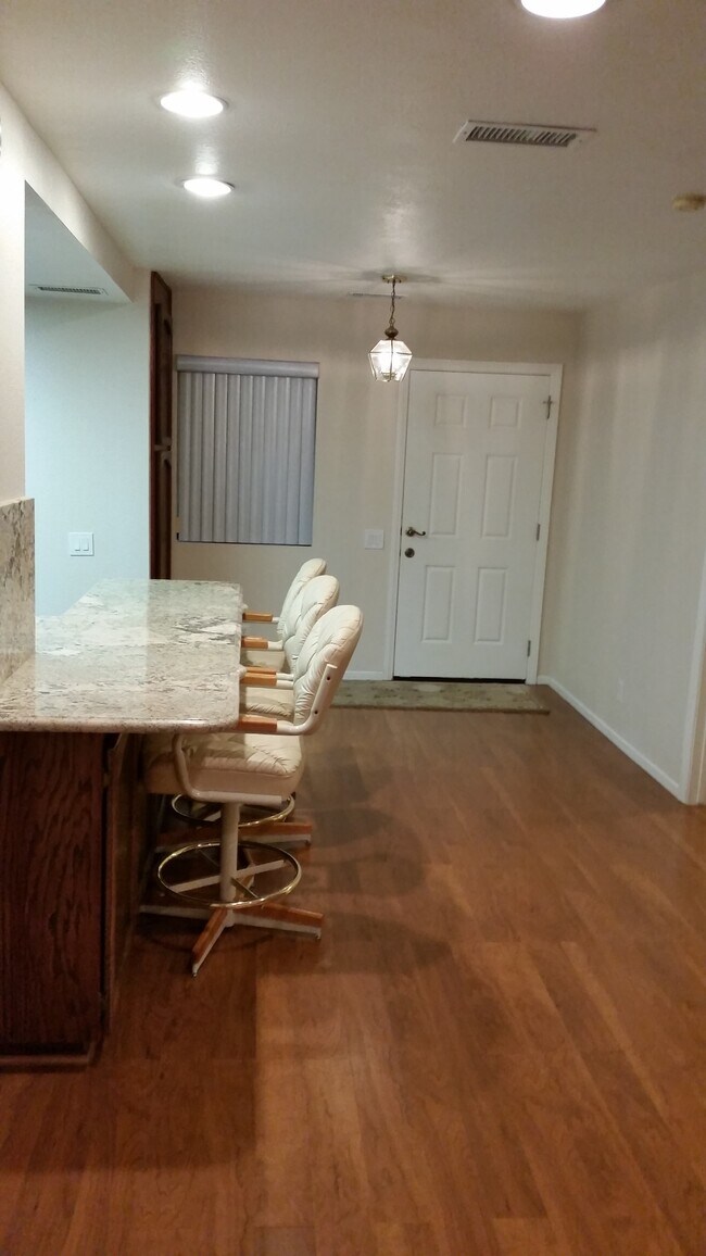 Building Photo - 5225 Paseo Panorama