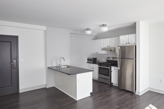 Interior Photo - The Newbern