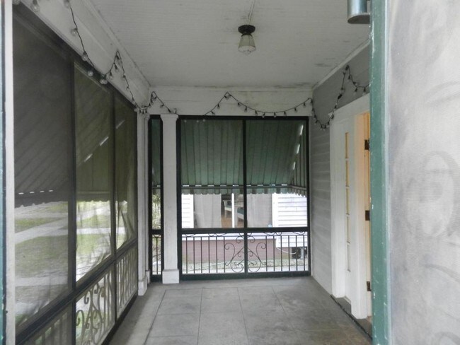 Building Photo - 4729 Bienville